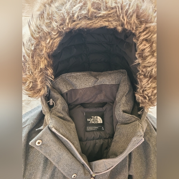 The North Face long winter coat with hood - Picture 13 of 16